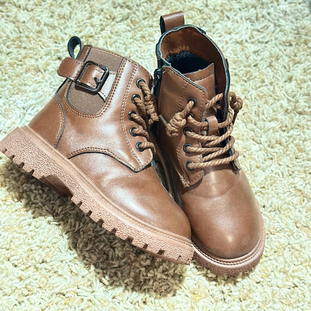 Combat boot for kids